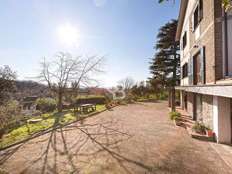 Immagine 23 di Villa in vendita  in Località Madonna del Ponte a Vetralla