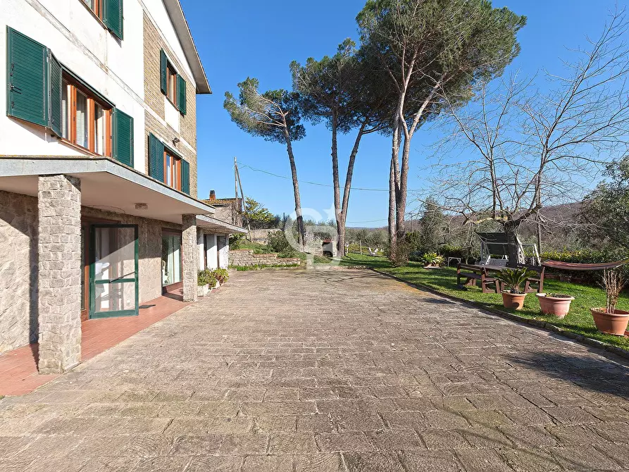 Immagine 24 di Villa in vendita  in Località Madonna del Ponte a Vetralla