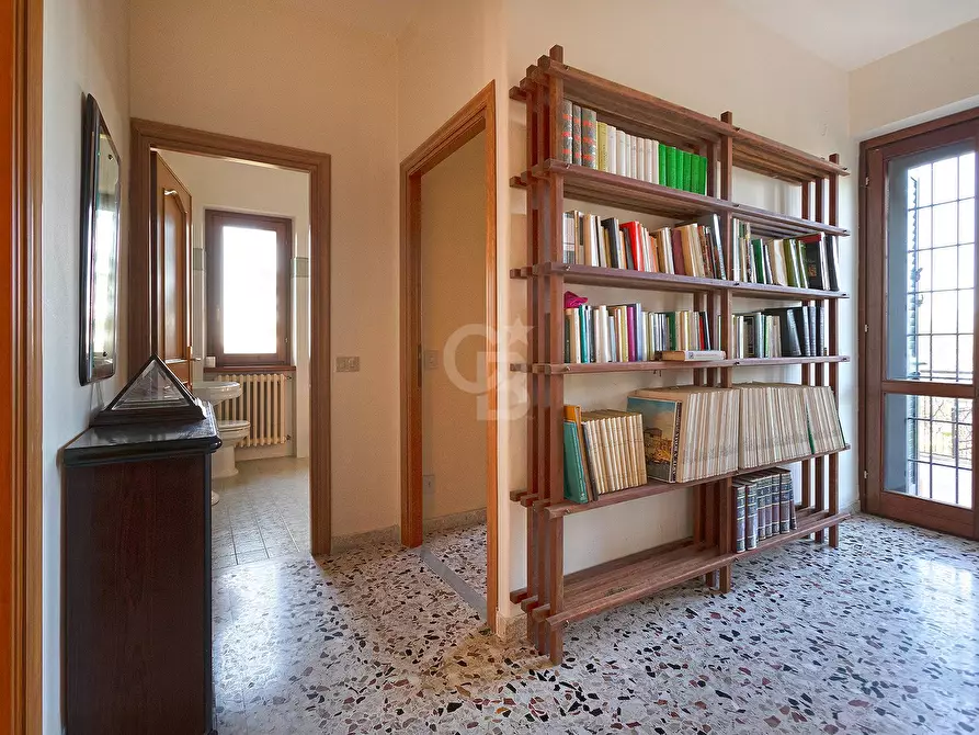 Immagine 20 di Villa in vendita  in Località Madonna del Ponte a Vetralla