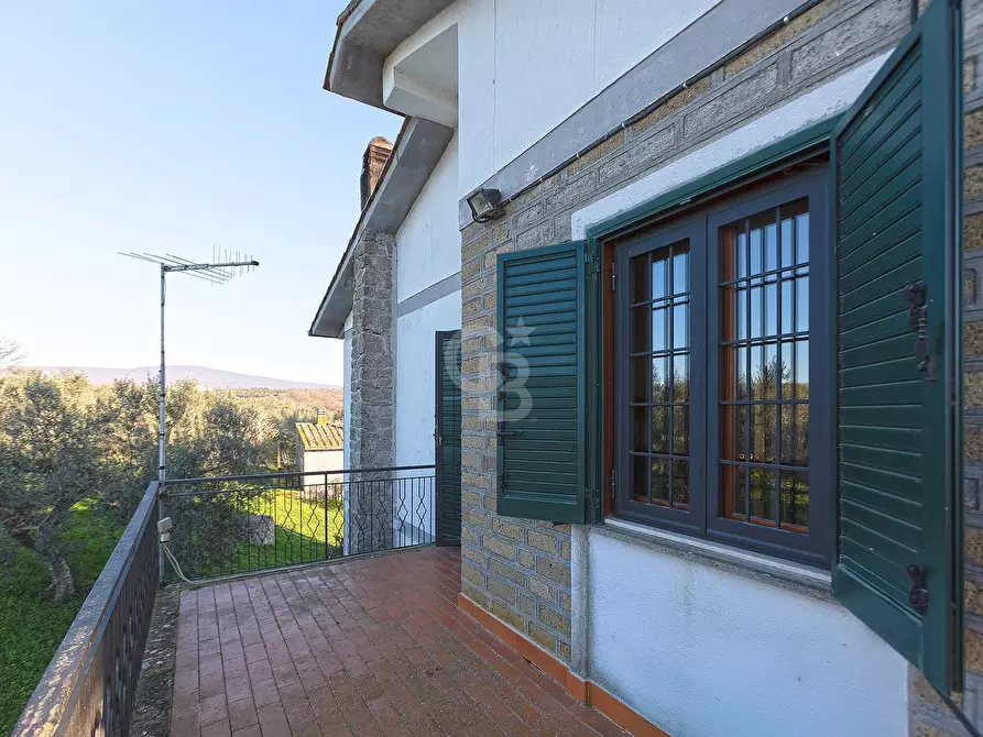 Immagine 22 di Villa in vendita  in Località Madonna del Ponte a Vetralla