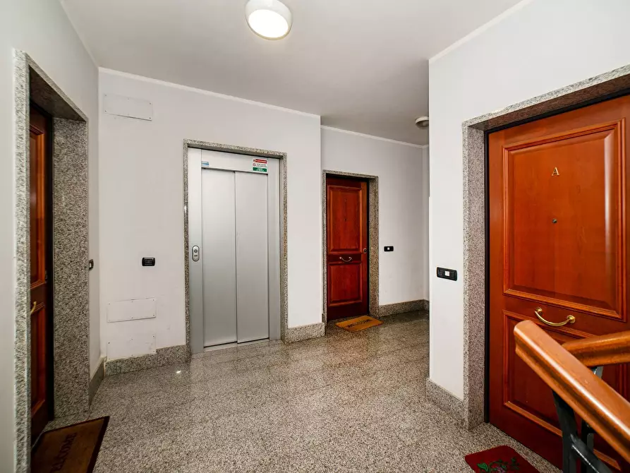 Immagine 5 di Appartamento in vendita  in Via del Perugino a Fiumicino