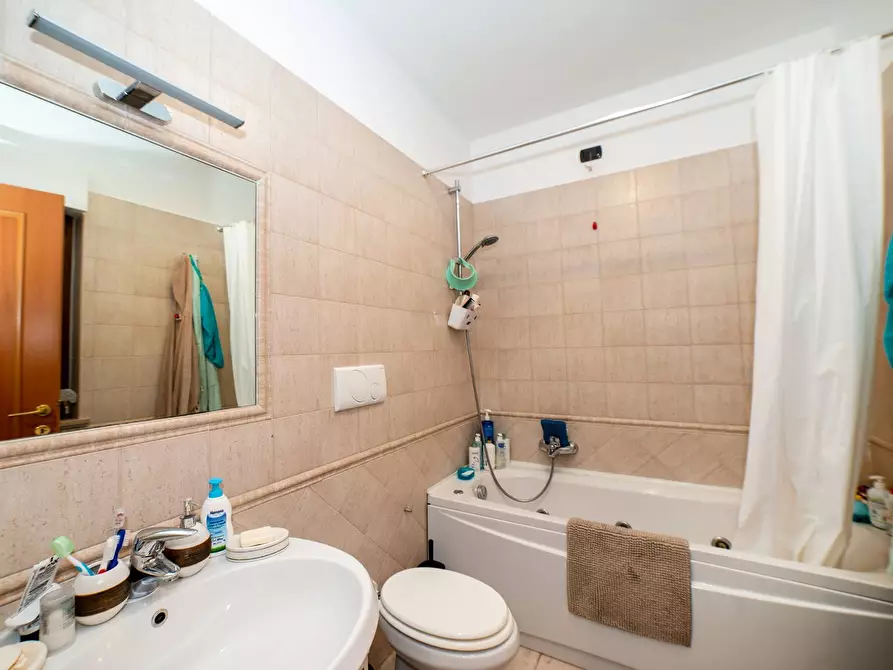 Immagine 19 di Appartamento in vendita  in Via del Perugino a Fiumicino