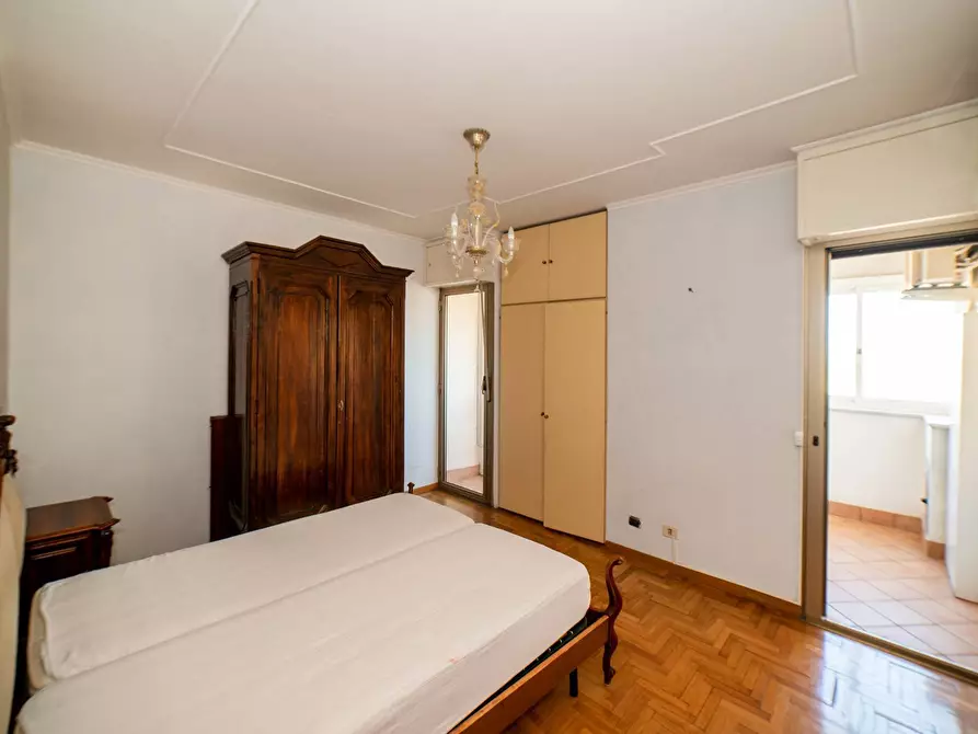 Immagine 21 di Appartamento in vendita  in Via Valentino Mazzola a Roma