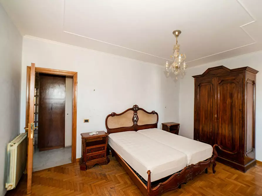 Immagine 22 di Appartamento in vendita  in Via Valentino Mazzola a Roma