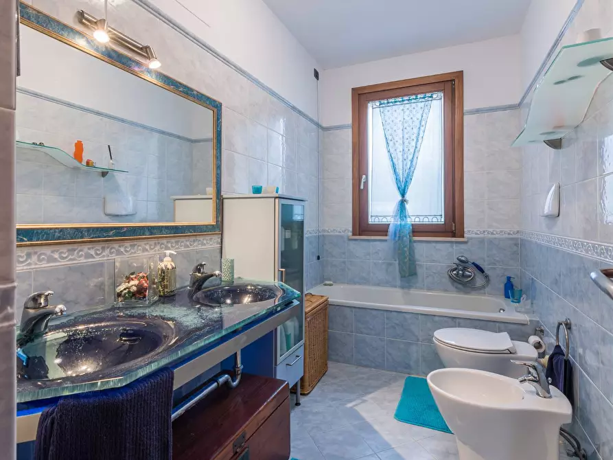 Immagine 15 di Villa in vendita  in Via Oddi a Pesaro