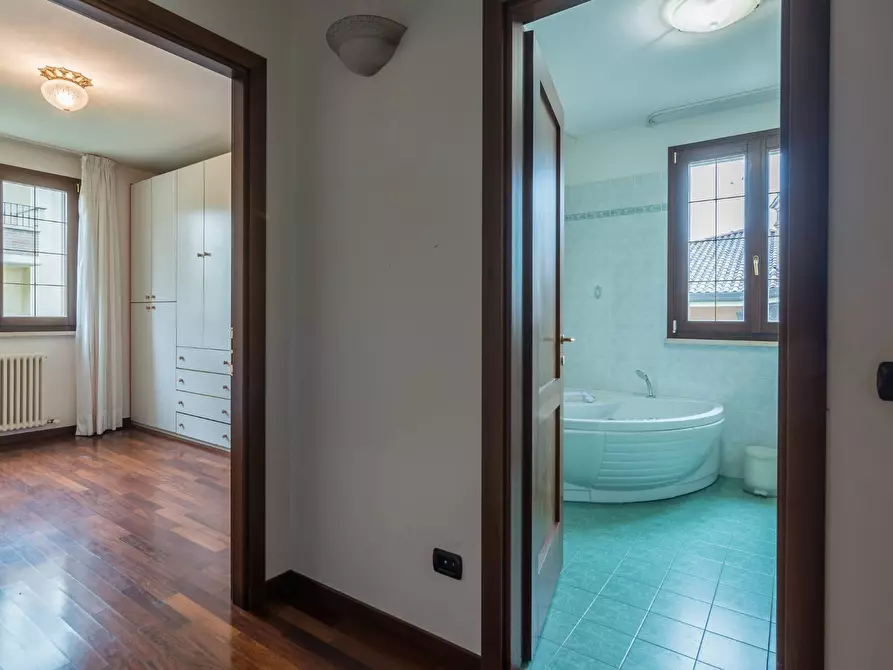 Immagine 13 di Villa in vendita  in Viale A. Spinelli a Morciano Di Romagna