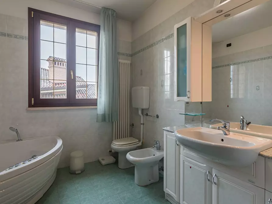 Immagine 14 di Villa in vendita  in Viale A. Spinelli a Morciano Di Romagna