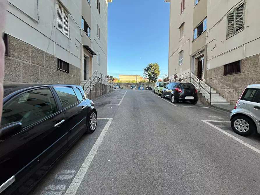Immagine 15 di Appartamento in vendita  in via Angelo Camillo de Meis a Napoli