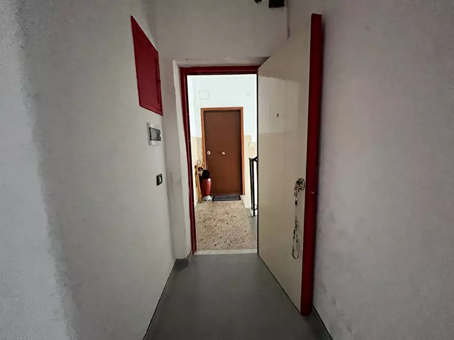 Immagine 7 di Appartamento in vendita  in via Angelo Camillo de Meis a Napoli