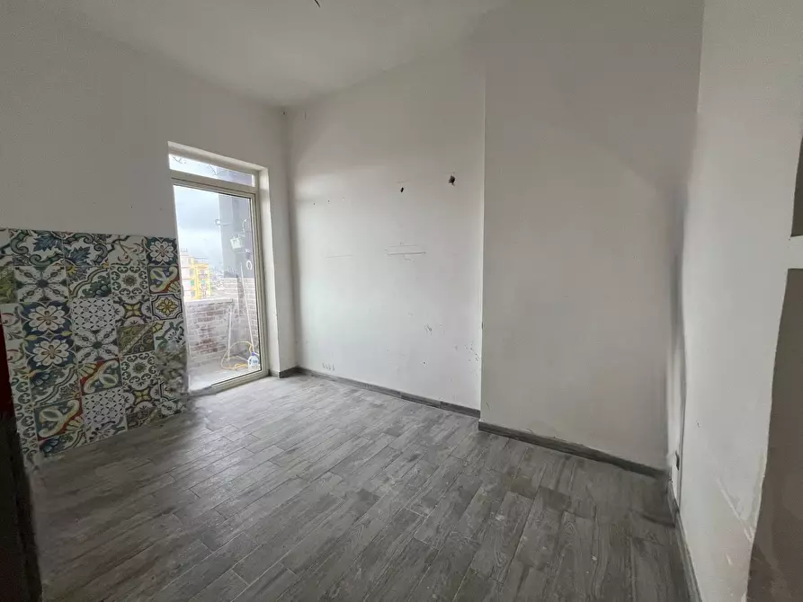 Immagine 12 di Appartamento in vendita  in via Angelo Camillo de Meis a Napoli