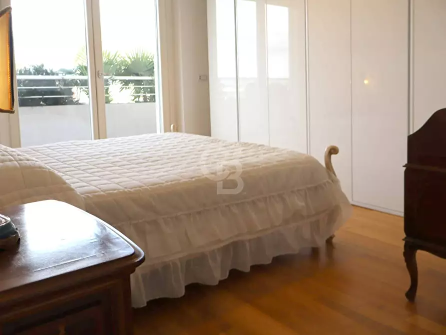 Immagine 14 di Appartamento in vendita  in Via Cassia 1042 a Roma