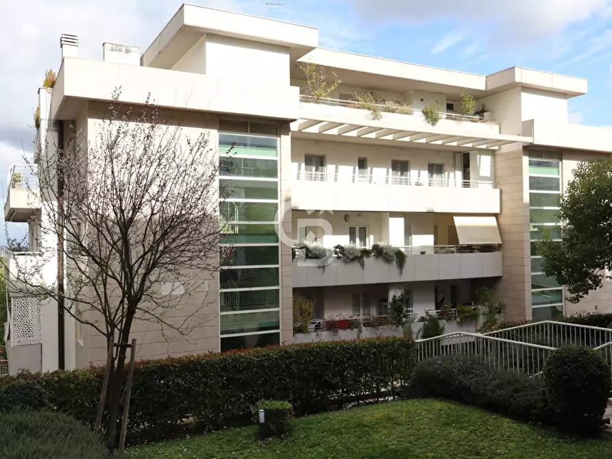 Immagine 1 di Appartamento in vendita  in Via Cassia 1042 a Roma