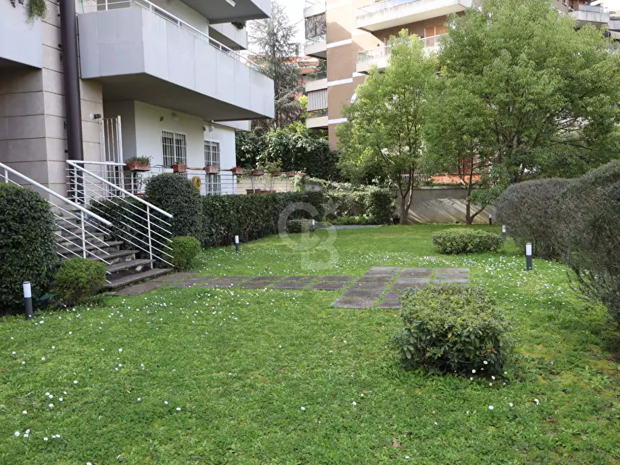 Immagine 3 di Appartamento in vendita  in Via Cassia 1042 a Roma