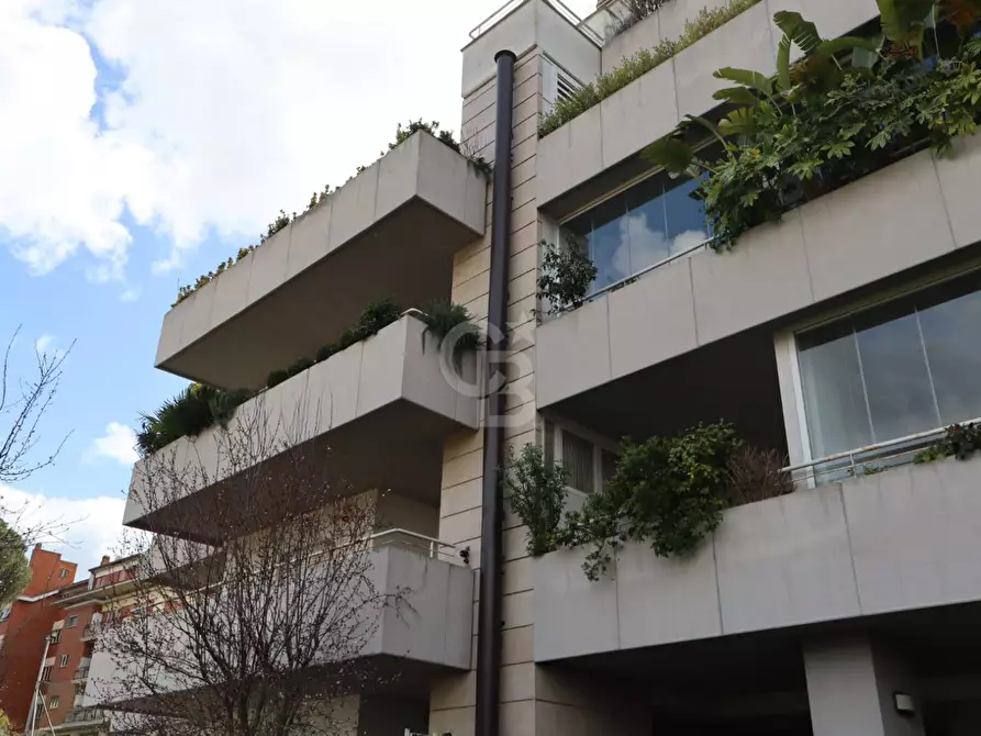 Immagine 17 di Appartamento in vendita  in Via Cassia 1042 a Roma