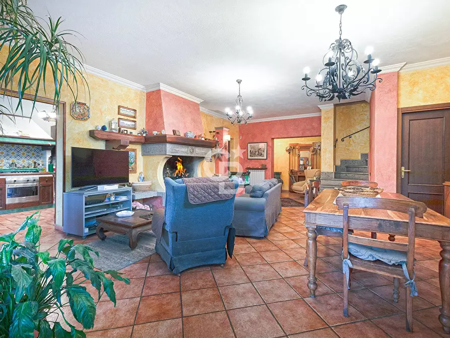 Immagine 2 di Villa in vendita  in Paparano a Vitorchiano