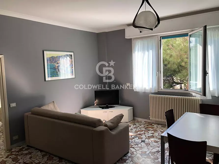 Immagine 1 di Appartamento in affitto  in Viale Dante a Riccione