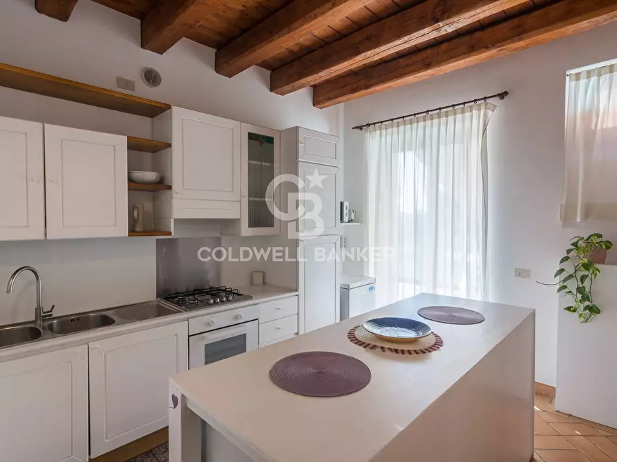 Immagine 6 di Villa in vendita  in Strada del Breccione a San Costanzo