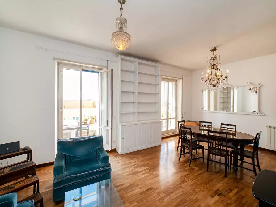 Immagine 7 di Attico in vendita  in Via Licia a Roma