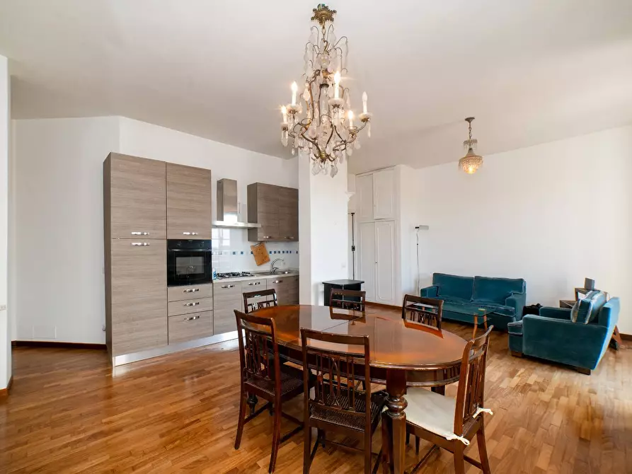 Immagine 8 di Attico in vendita  in Via Licia a Roma