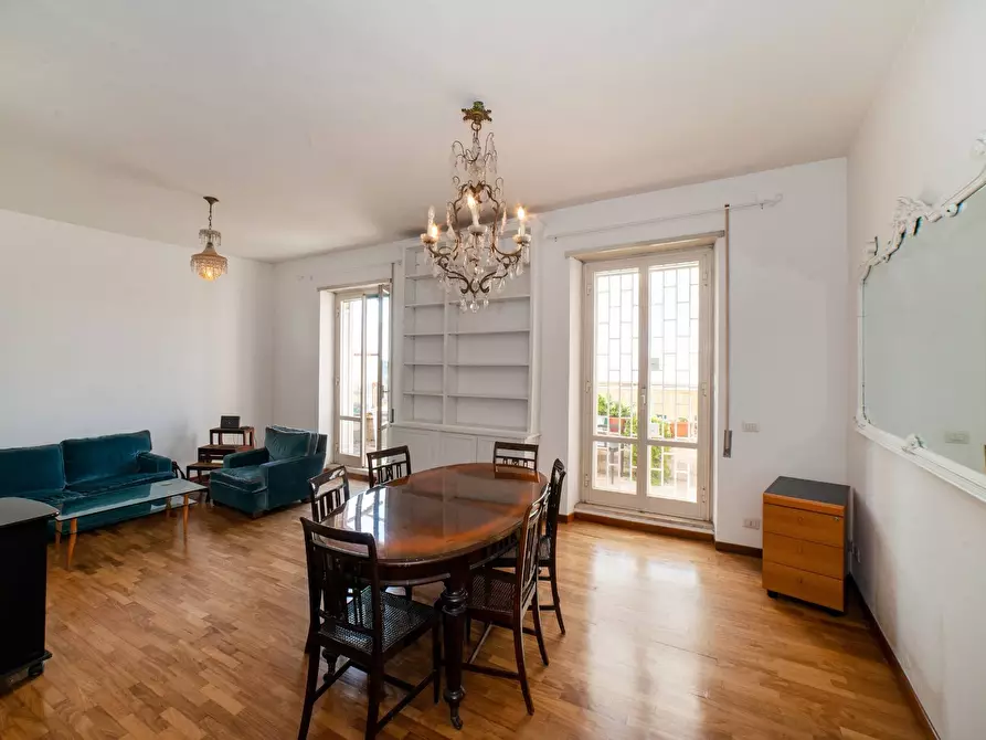 Immagine 9 di Attico in vendita  in Via Licia a Roma