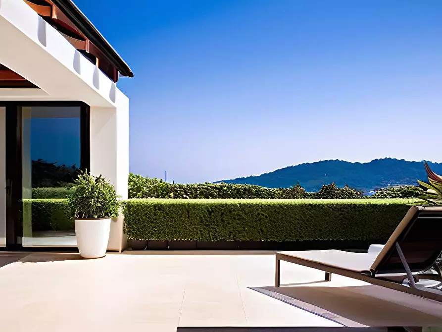 Immagine 4 di Villa in vendita  in LOC. LE SALINE a Olbia