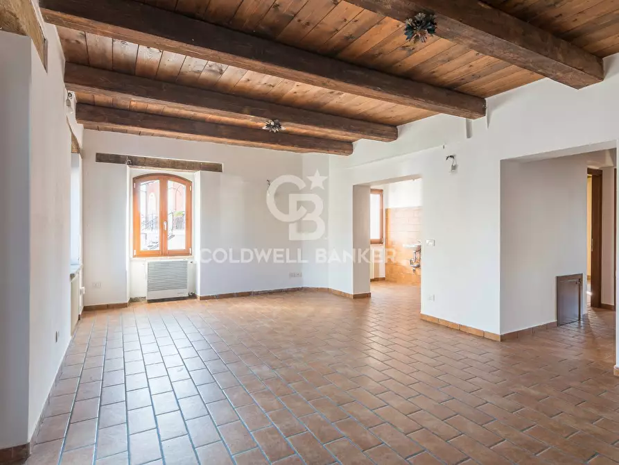 Immagine 5 di Appartamento in vendita  in Piazza Giardini Raffaello Sanzio a Tavoleto