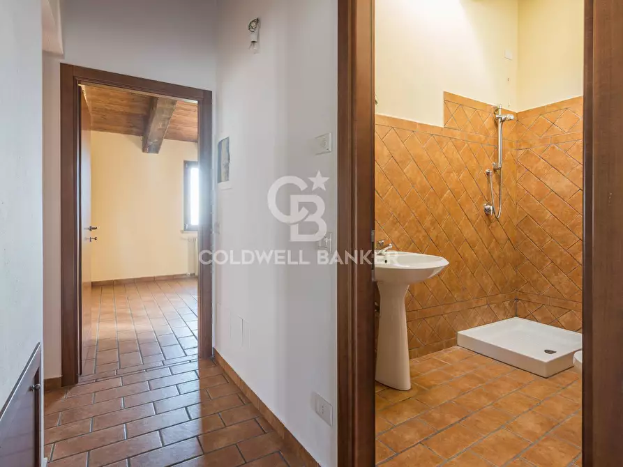 Immagine 7 di Appartamento in vendita  in Piazza Giardini Raffaello Sanzio a Tavoleto