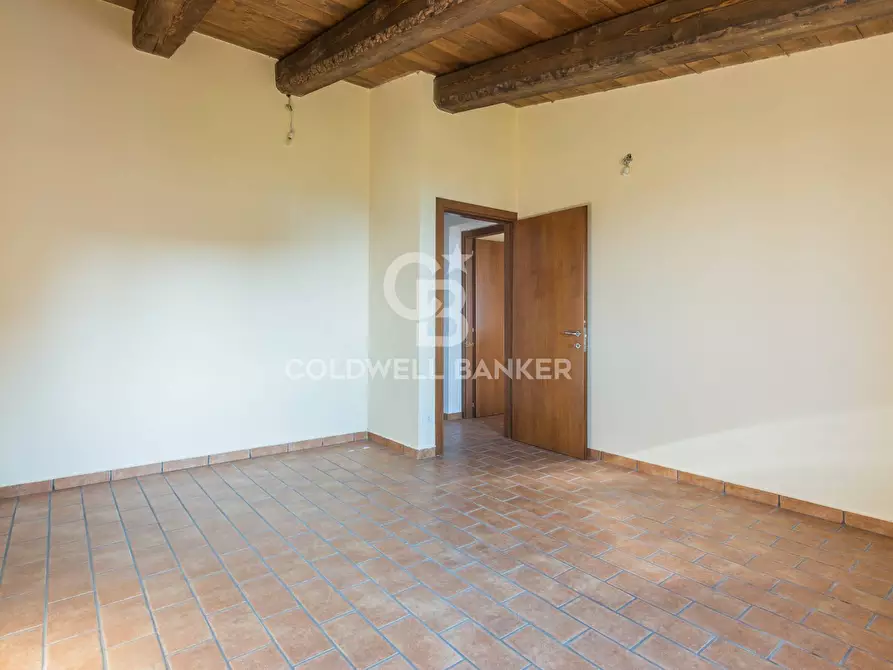 Immagine 12 di Appartamento in vendita  in Piazza Giardini Raffaello Sanzio a Tavoleto