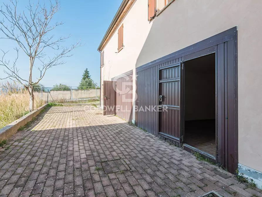 Immagine 25 di Appartamento in vendita  in Piazza Giardini Raffaello Sanzio a Tavoleto