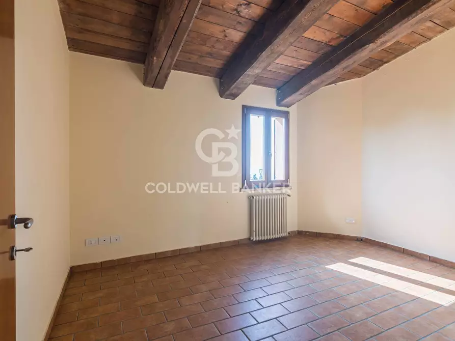 Immagine 15 di Appartamento in vendita  in Piazza Giardini Raffaello Sanzio a Tavoleto