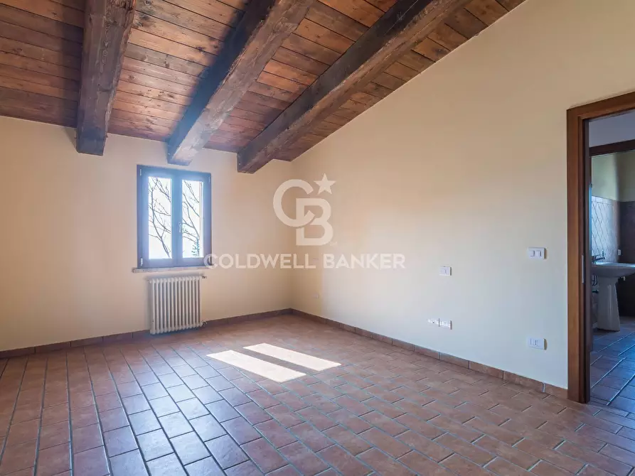 Immagine 17 di Appartamento in vendita  in Piazza Giardini Raffaello Sanzio a Tavoleto