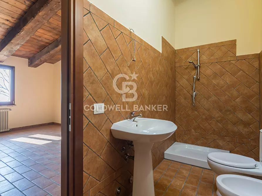 Immagine 11 di Appartamento in vendita  in Piazza Giardini Raffaello Sanzio a Tavoleto