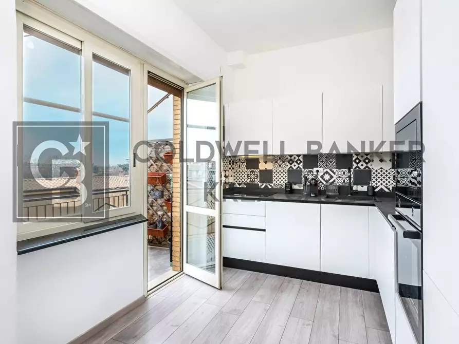 Immagine 6 di Appartamento in vendita  in Via Casignana a Roma