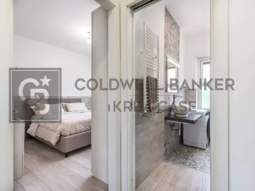 Immagine 12 di Appartamento in vendita  in Via Casignana a Roma