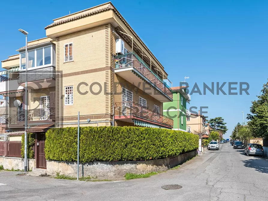 Immagine 20 di Appartamento in vendita  in Via Casignana a Roma