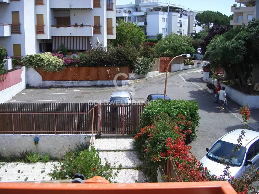 Immagine 21 di Appartamento in vendita  in Via Giulio Cesare a Santa Marinella