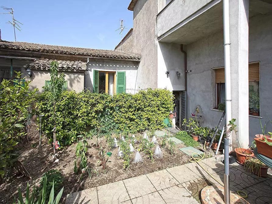 Immagine 20 di Appartamento in vendita  in via Tripoli a Marta