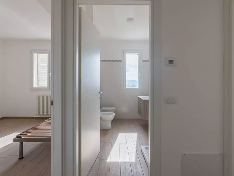 Immagine 7 di Appartamento in vendita  in Via Della Quercia a Pesaro