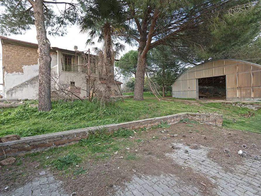 Immagine 15 di Rustico / casale in vendita  in Località Scassato a Vetralla