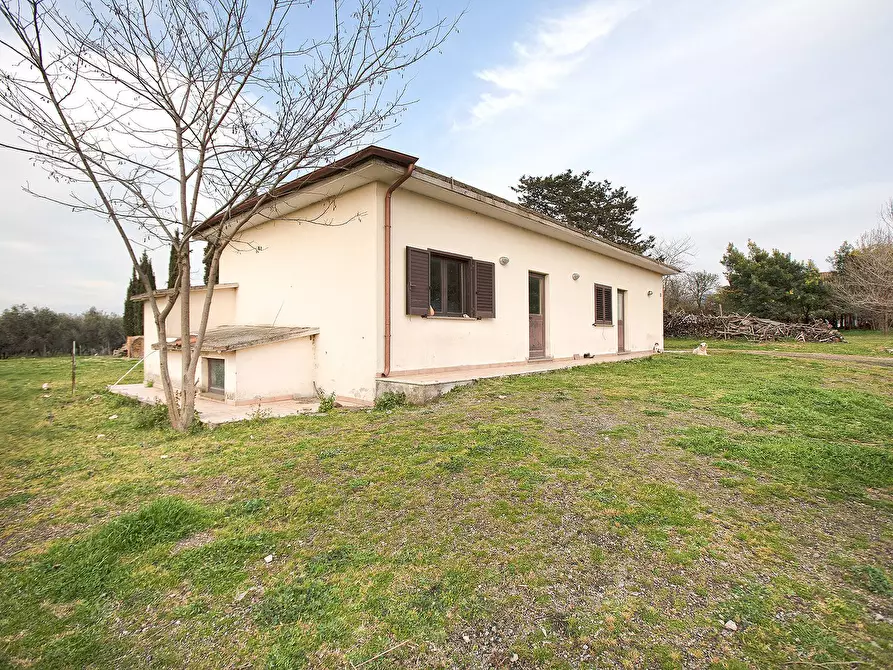 casa indipendente in vendita a Vetralla