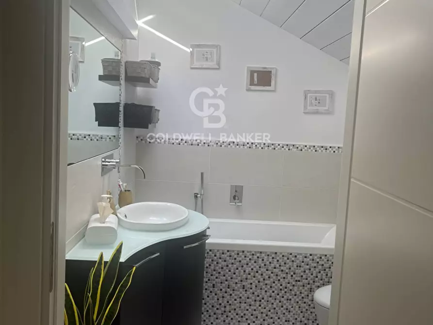 Immagine 16 di Villetta a schiera in vendita  in Via dei pini a Riccione