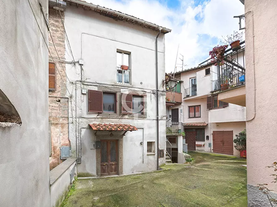 appartamento in vendita a Viterbo in zona Bagnaia