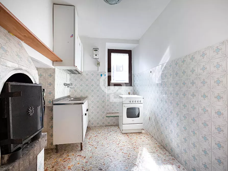 Immagine 4 di Appartamento in vendita  in Via Zuccari a Viterbo