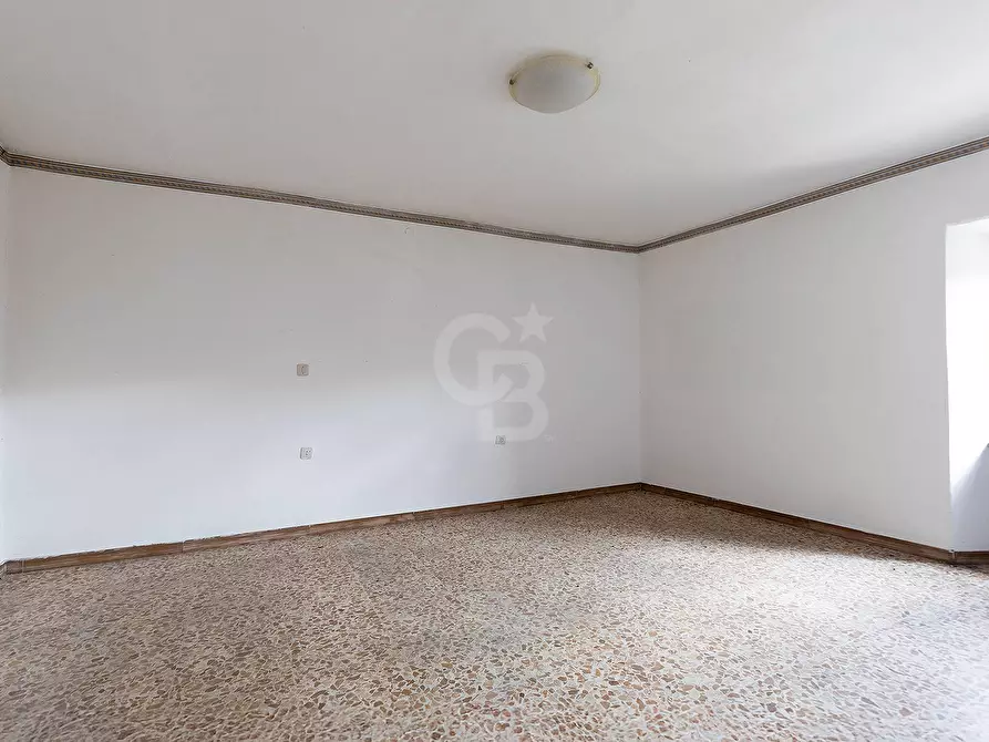 Immagine 8 di Appartamento in vendita  in Via Zuccari a Viterbo