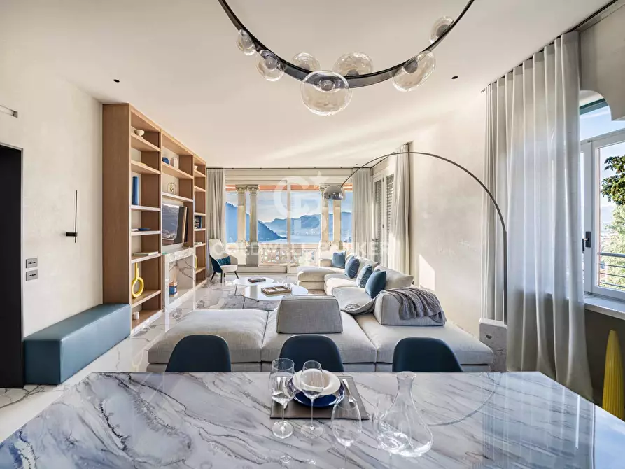 Immagine 3 di Appartamento in vendita  in via Della Libertà a Cernobbio