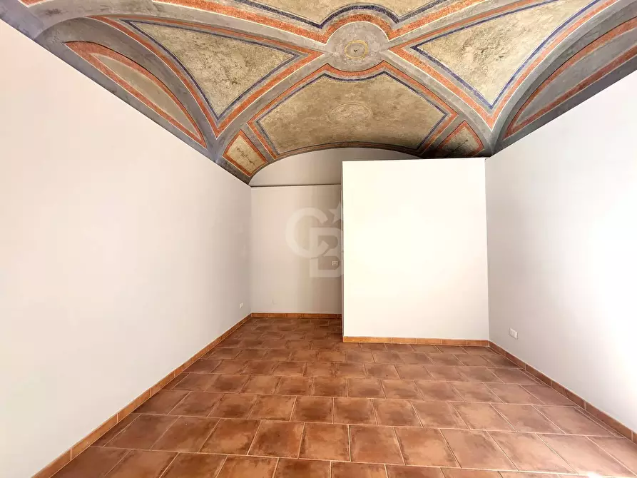 Immagine 2 di Locale commerciale in affitto  in Via Amendola a Viterbo