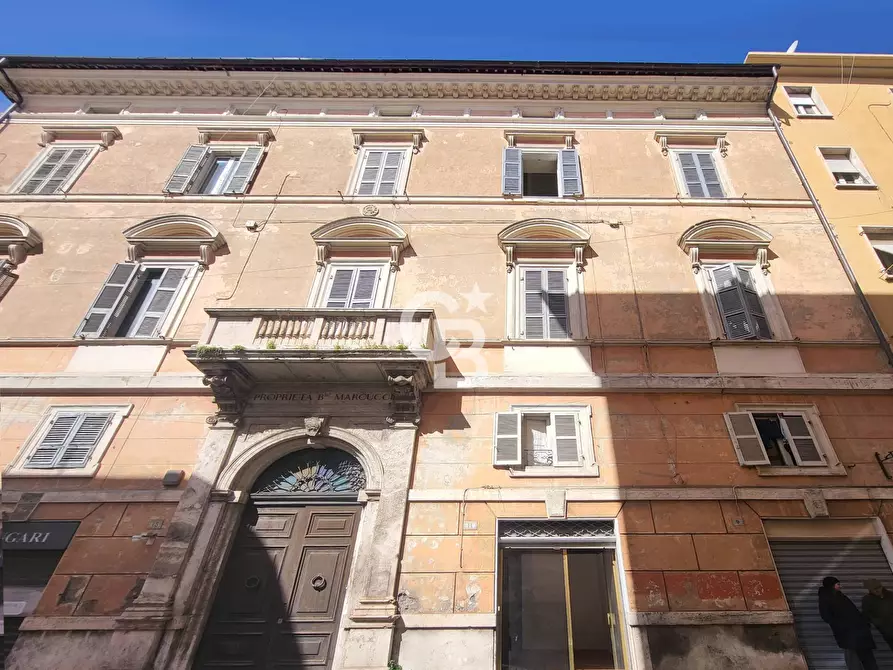 Immagine 10 di Locale commerciale in affitto  in Via Amendola a Viterbo