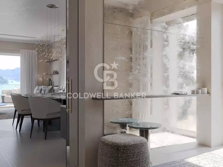 Immagine 6 di Appartamento in vendita  in Via Della Libertà a Cernobbio