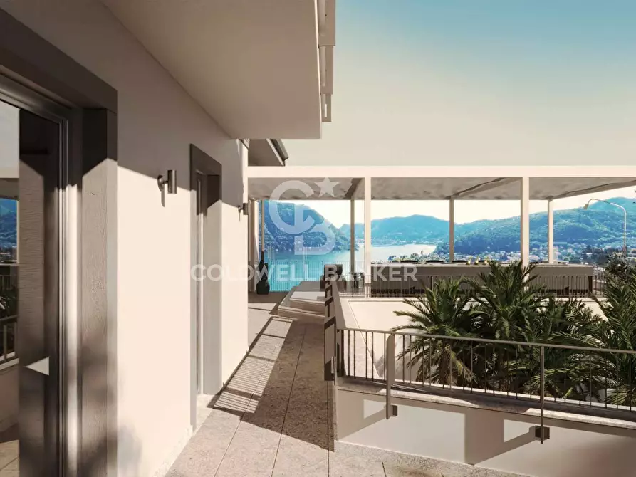 Immagine 2 di Appartamento in vendita  in Via Della Libertà a Cernobbio