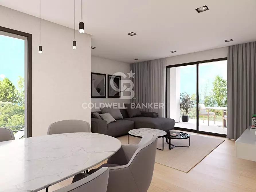 Immagine 1 di Appartamento in vendita  in Via Bassini a Riccione